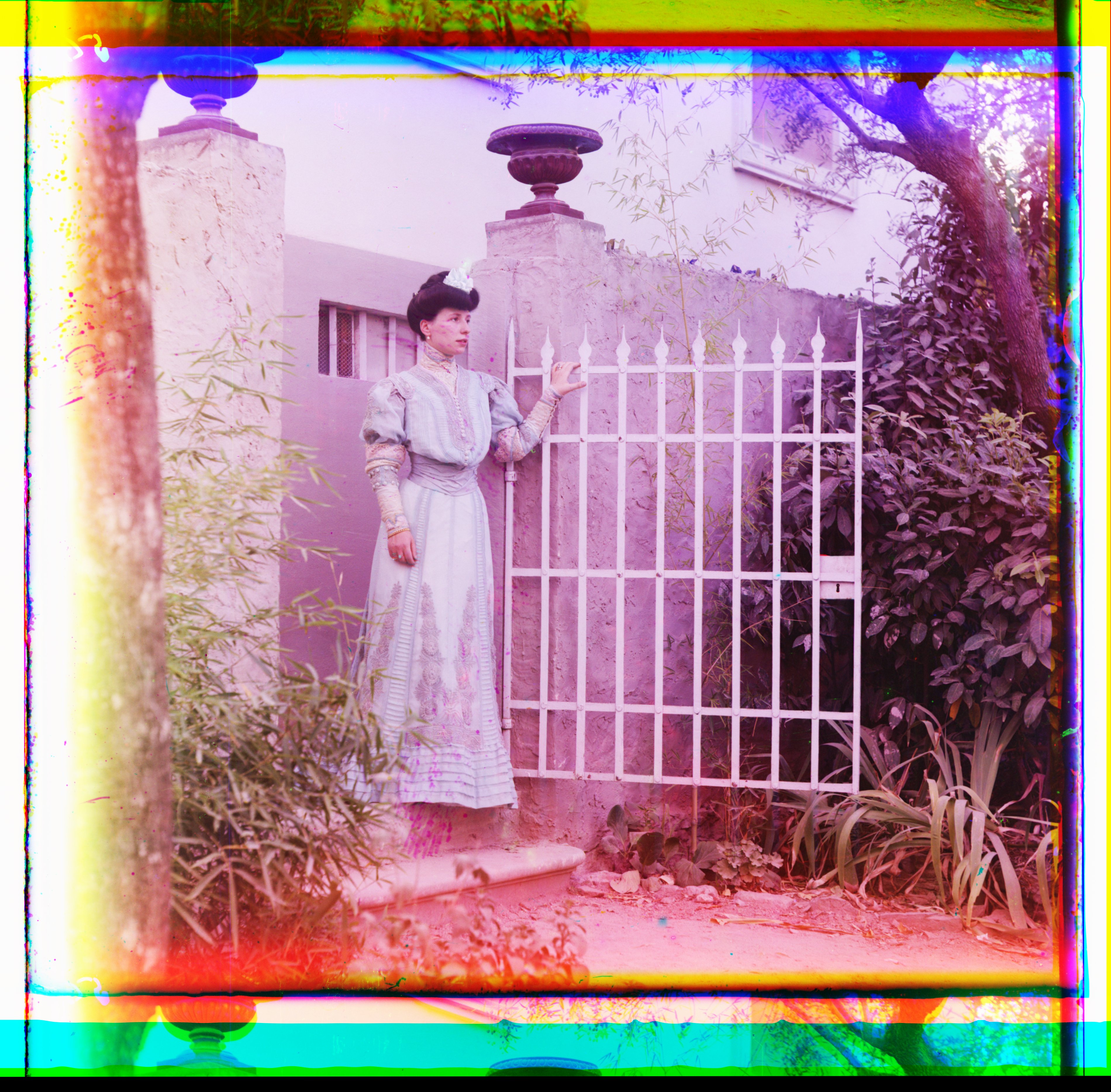 Prokudin-Gorskii extra - gate